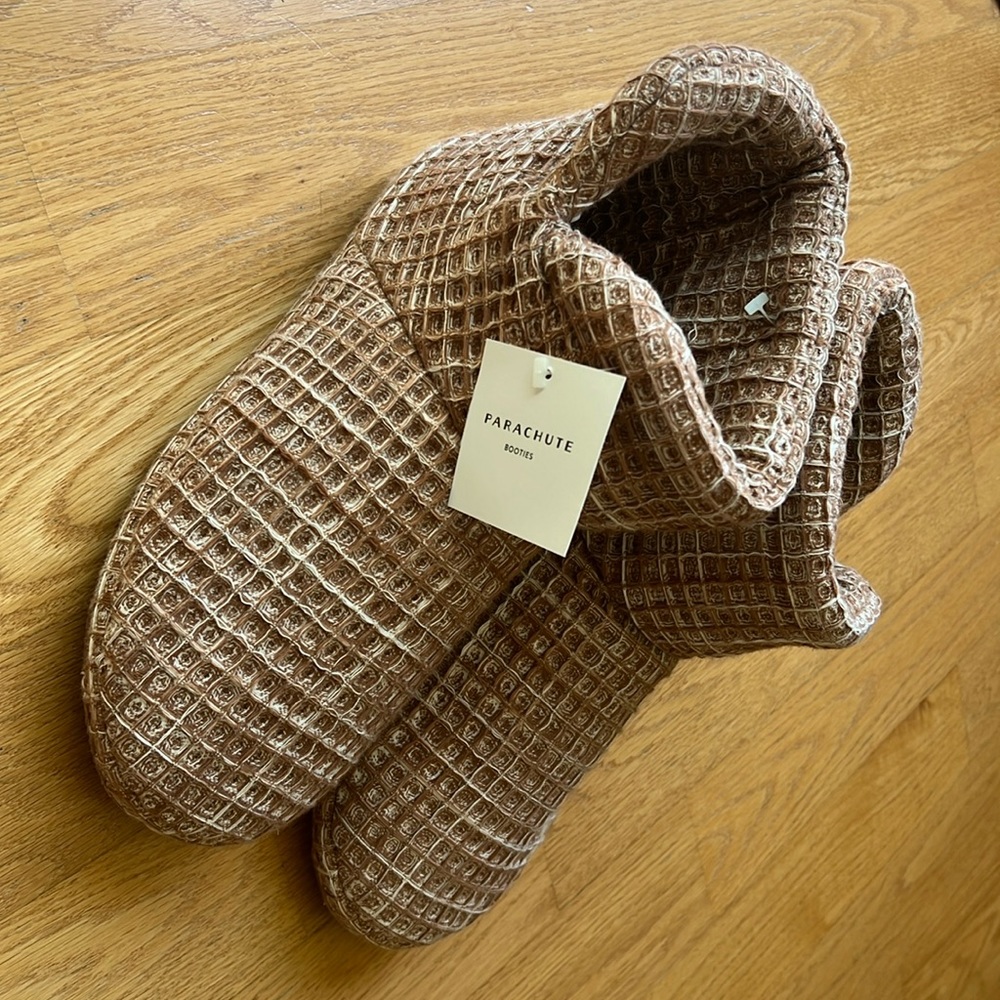 Parachute booties